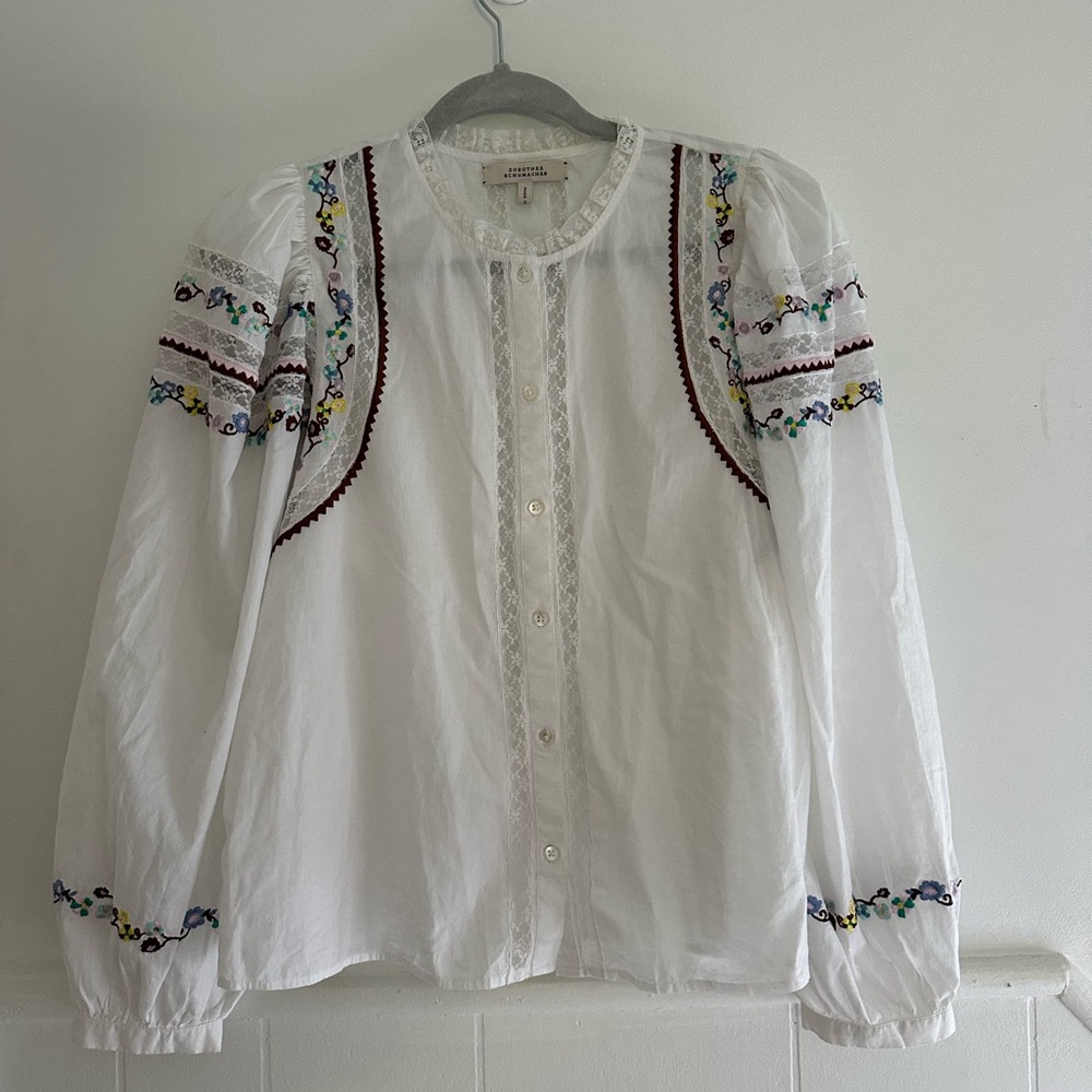 DOROTHEE SCHUMACHER Beautiful White Blouse with Colorful Embroidery size small